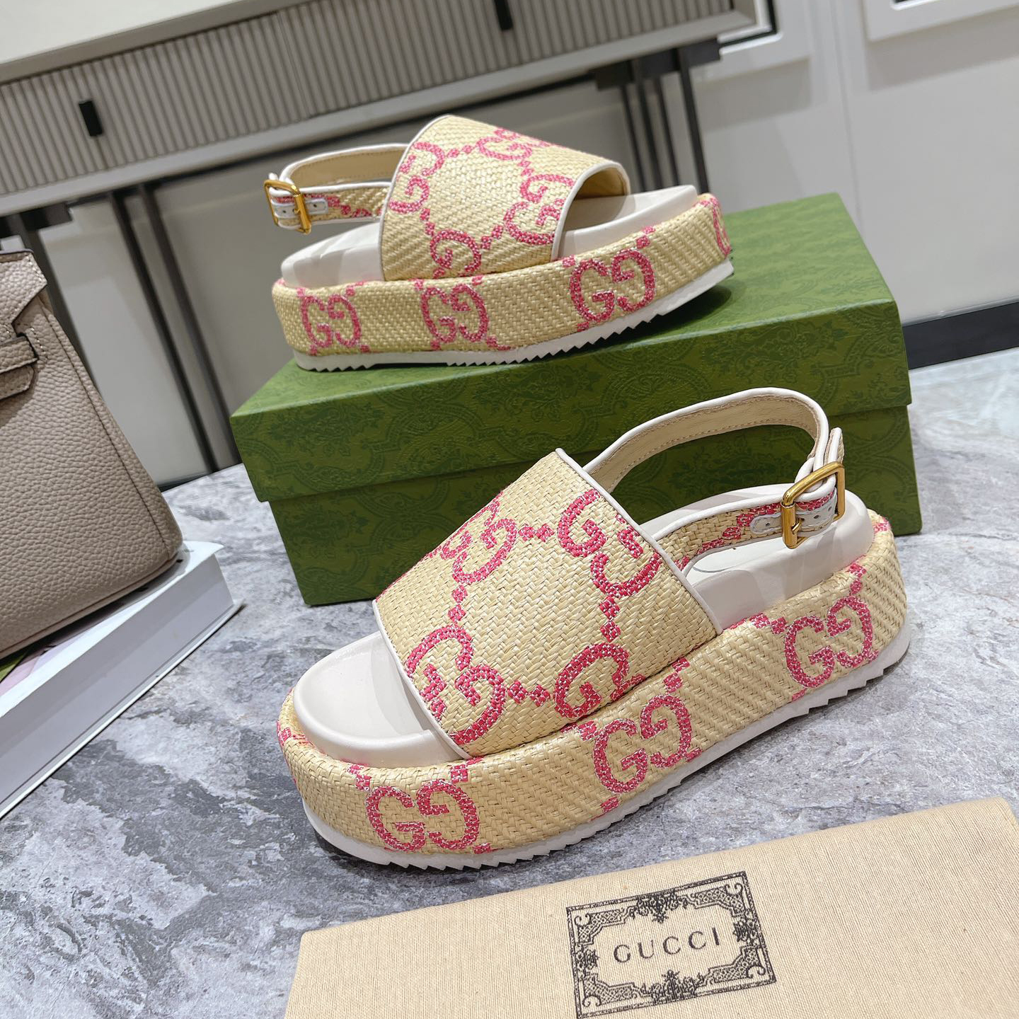 Gucci GG Platform Sandal - FashionPlug