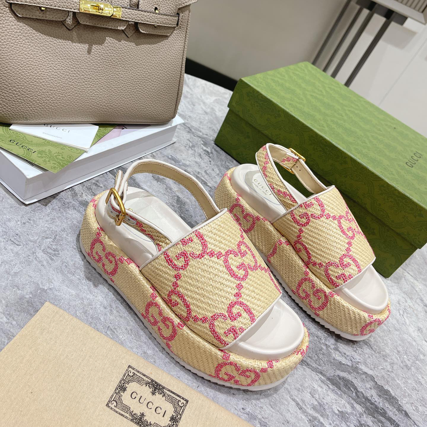 Gucci GG Platform Sandal - FashionPlug