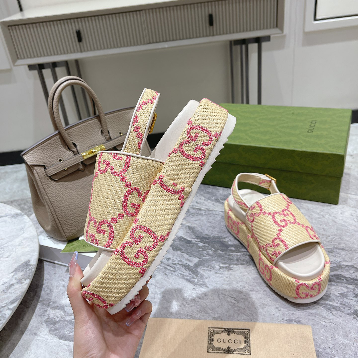 Gucci GG Platform Sandal - FashionPlug