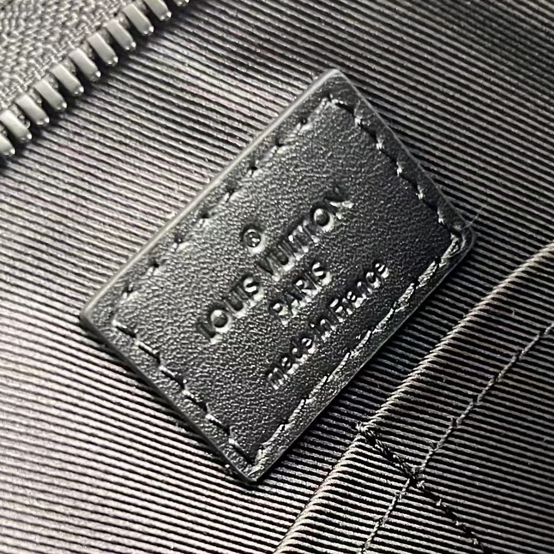 Louis Vuitton Messenger Voyage(28-21-6cm)    M59329 - FashionPlug
