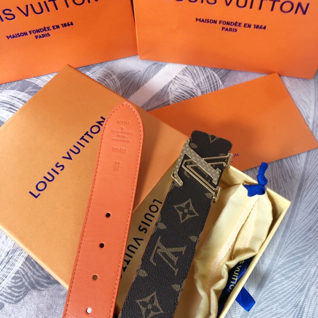 Louis Vuitton LV Pyramide Cities Exclusive 40MM Reversible Belt—Chicago - FashionPlug
