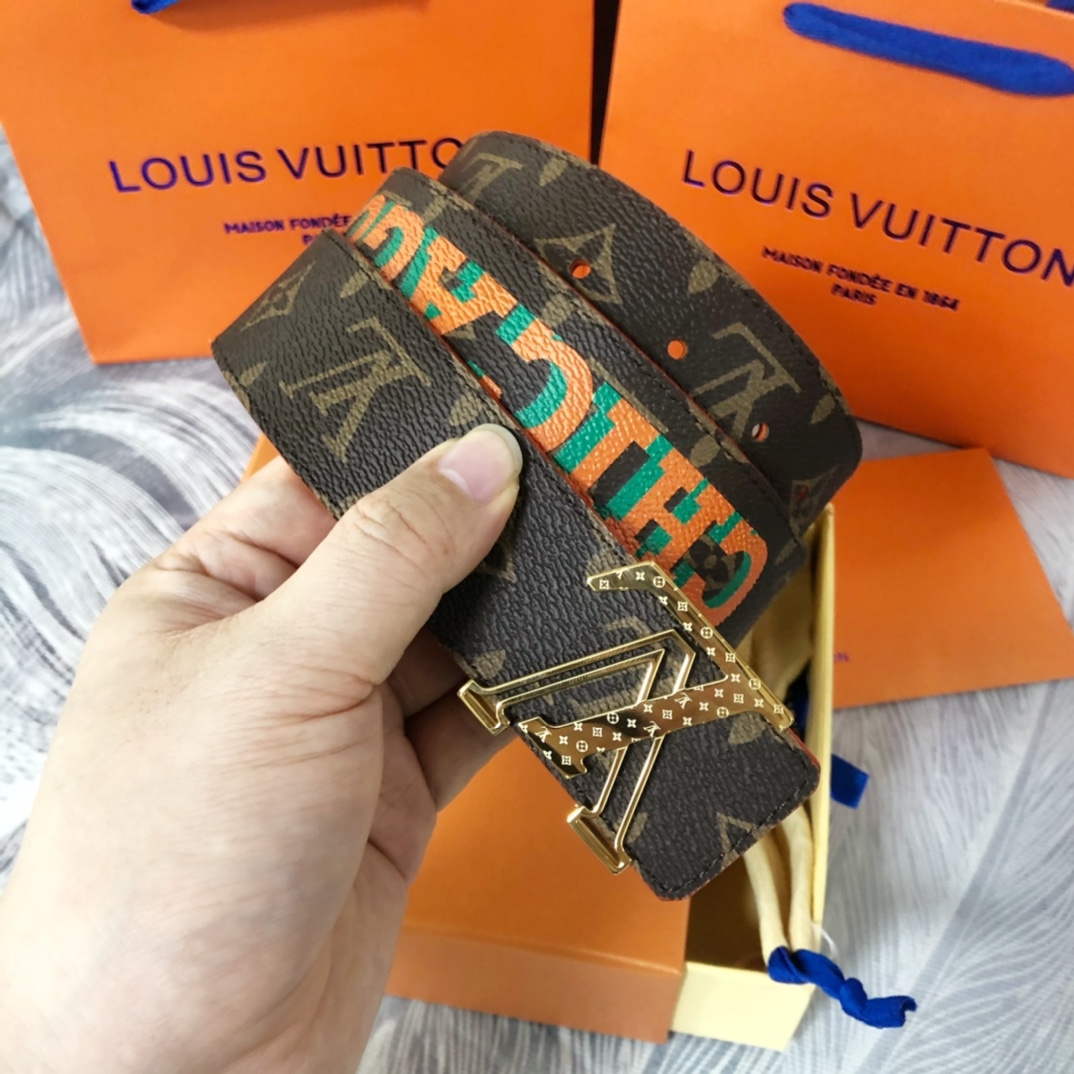 Louis Vuitton LV Pyramide Cities Exclusive 40MM Reversible Belt—Chicago - FashionPlug
