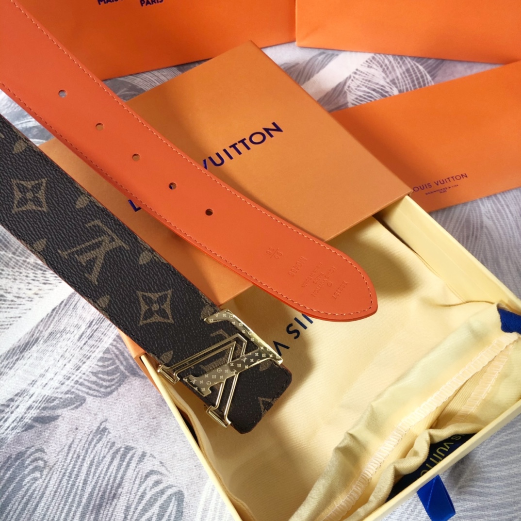 Louis Vuitton LV Pyramide Cities Exclusive 40MM Reversible Belt—Chicago - FashionPlug