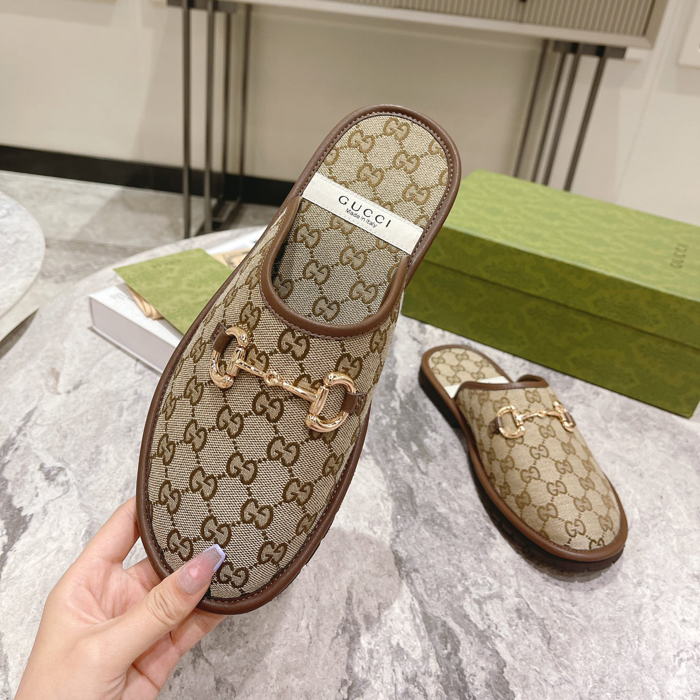 Gucci Men's Slipper With Horsebit - FashionPlug