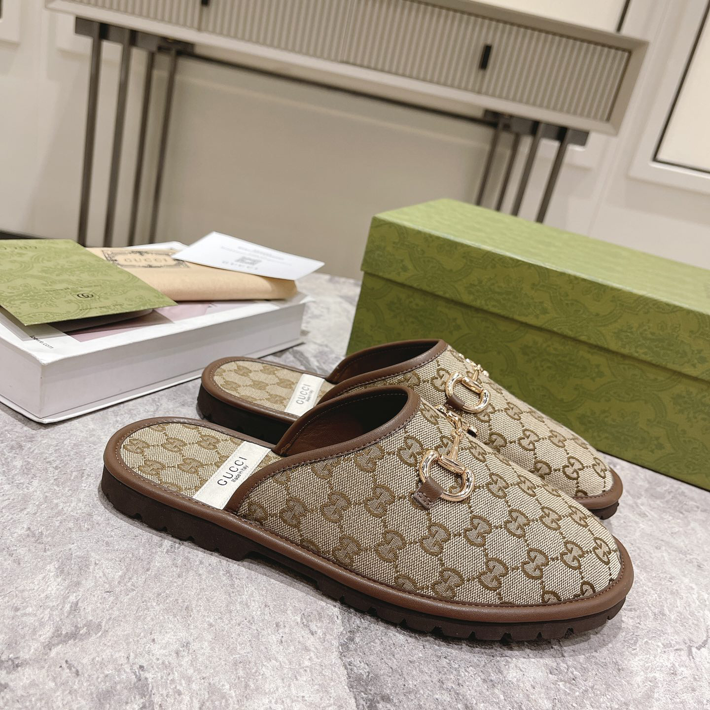 Gucci Men's Slipper With Horsebit - FashionPlug