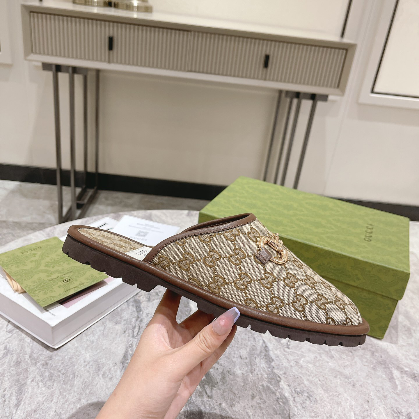 Gucci Men's Slipper With Horsebit - FashionPlug
