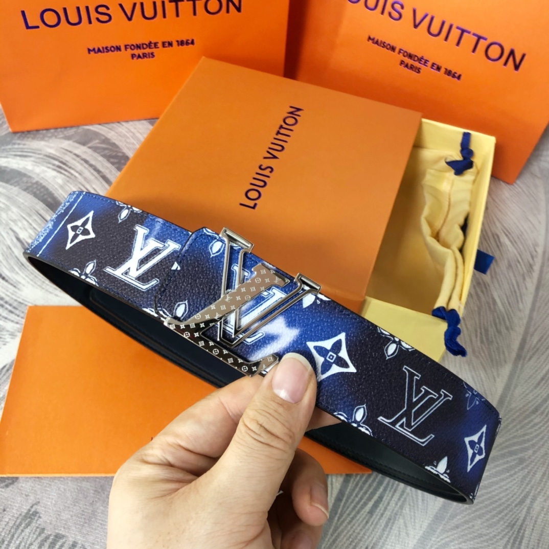 Louis Vuitton LV Initials Mng Bandana 40MM Reversible Belt   M0530T - FashionPlug