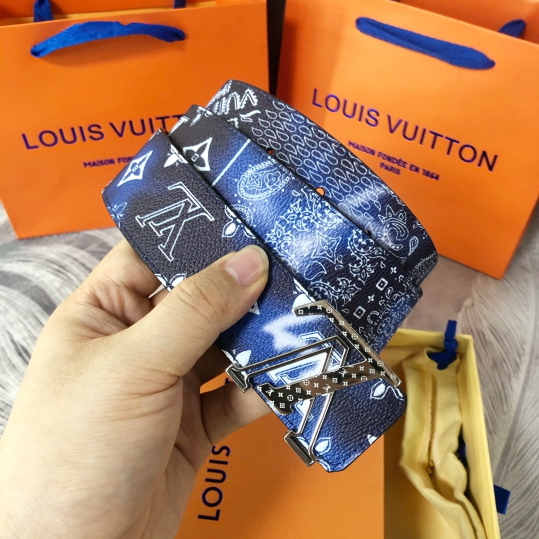 Louis Vuitton LV Initials Mng Bandana 40MM Reversible Belt   M0530T - FashionPlug
