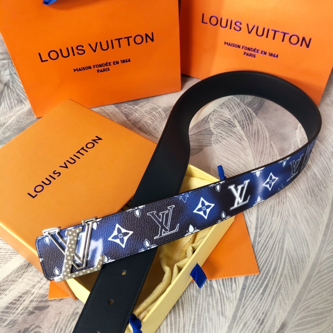 Louis Vuitton LV Initials Mng Bandana 40MM Reversible Belt   M0530T - FashionPlug