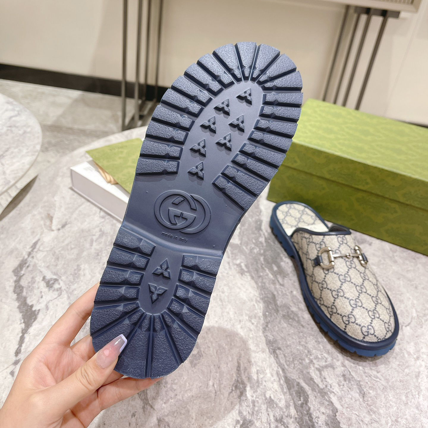 Gucci Men's Slipper With Horsebit - FashionPlug