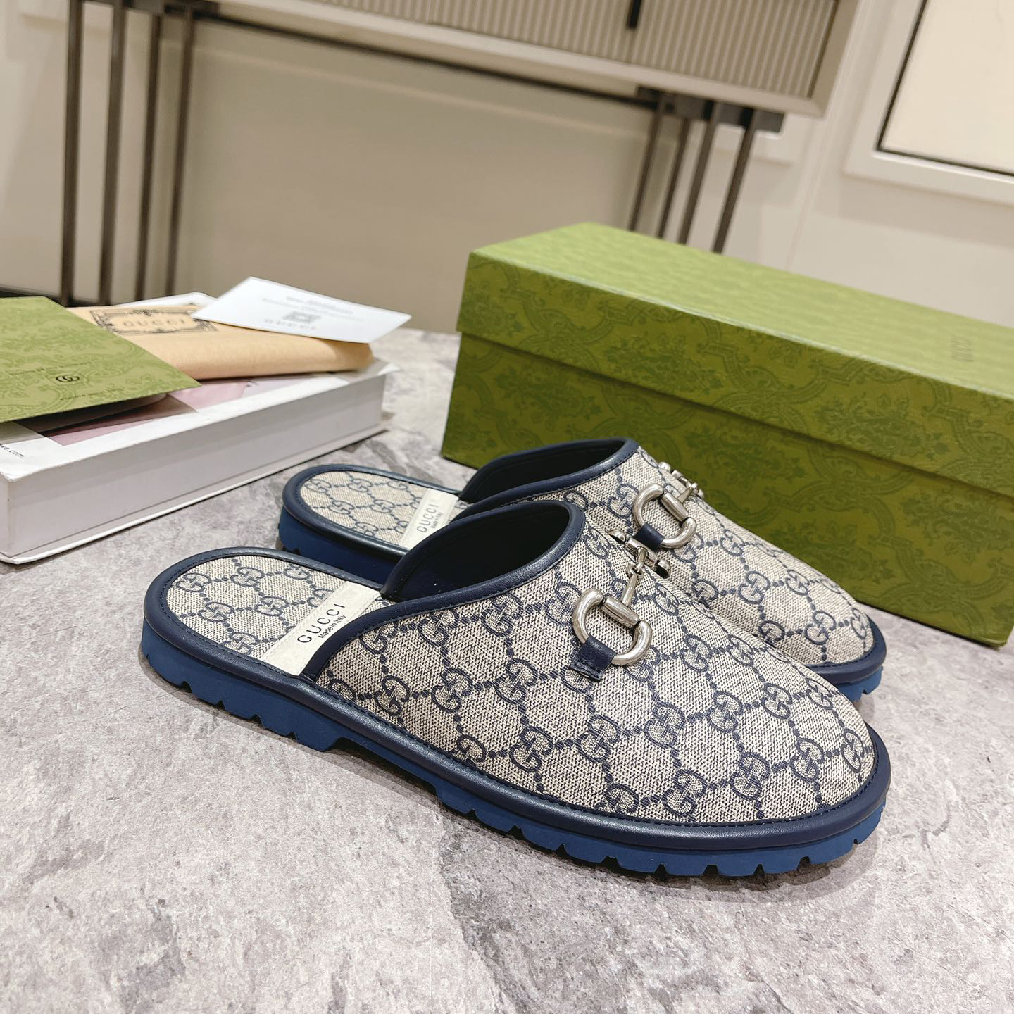 Gucci Men's Slipper With Horsebit - FashionPlug