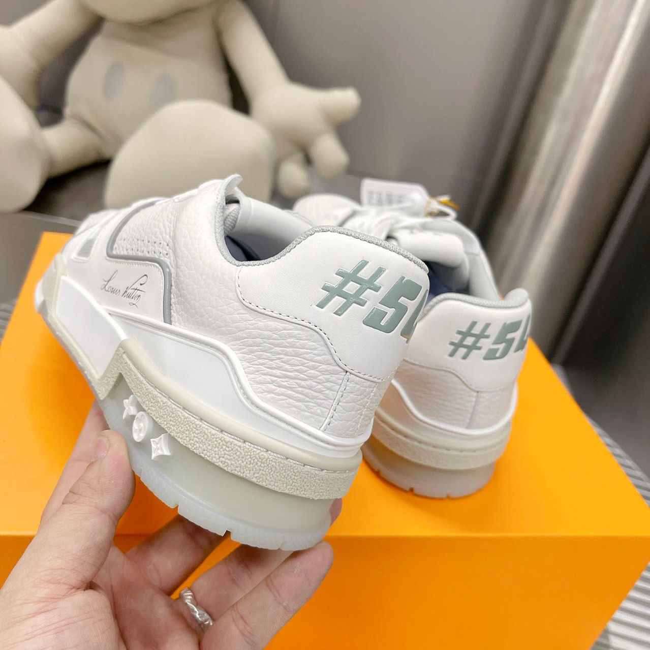 Louis Vuitton LV  Trainer Sneaker（Upon UK Size）    1A8WB3 - FashionPlug
