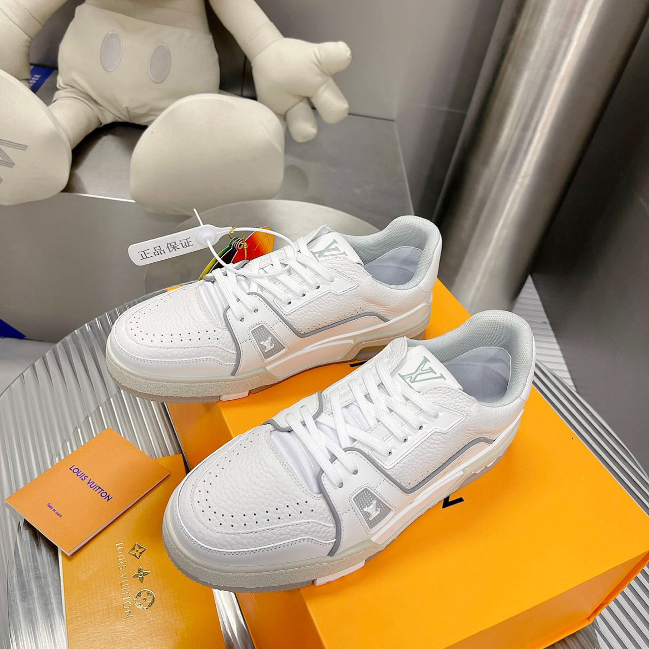 Louis Vuitton LV  Trainer Sneaker（Upon UK Size）    1A8WB3 - FashionPlug