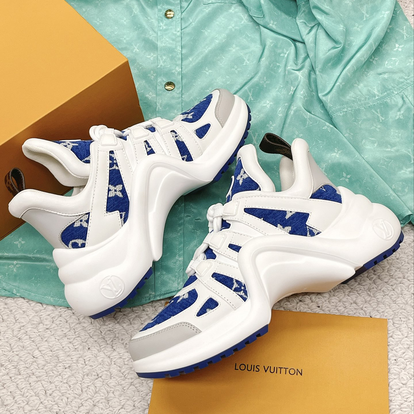 Louis Vuitton LV Archlight Sneaker     1AACTY - FashionPlug