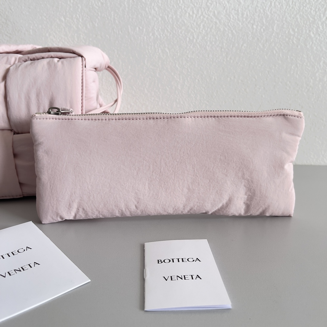 Bottega Veneta Padded Tech Cassette Padded Intreccio Nylon Cross-Body Bag(30-15-7.5cm) - FashionPlug