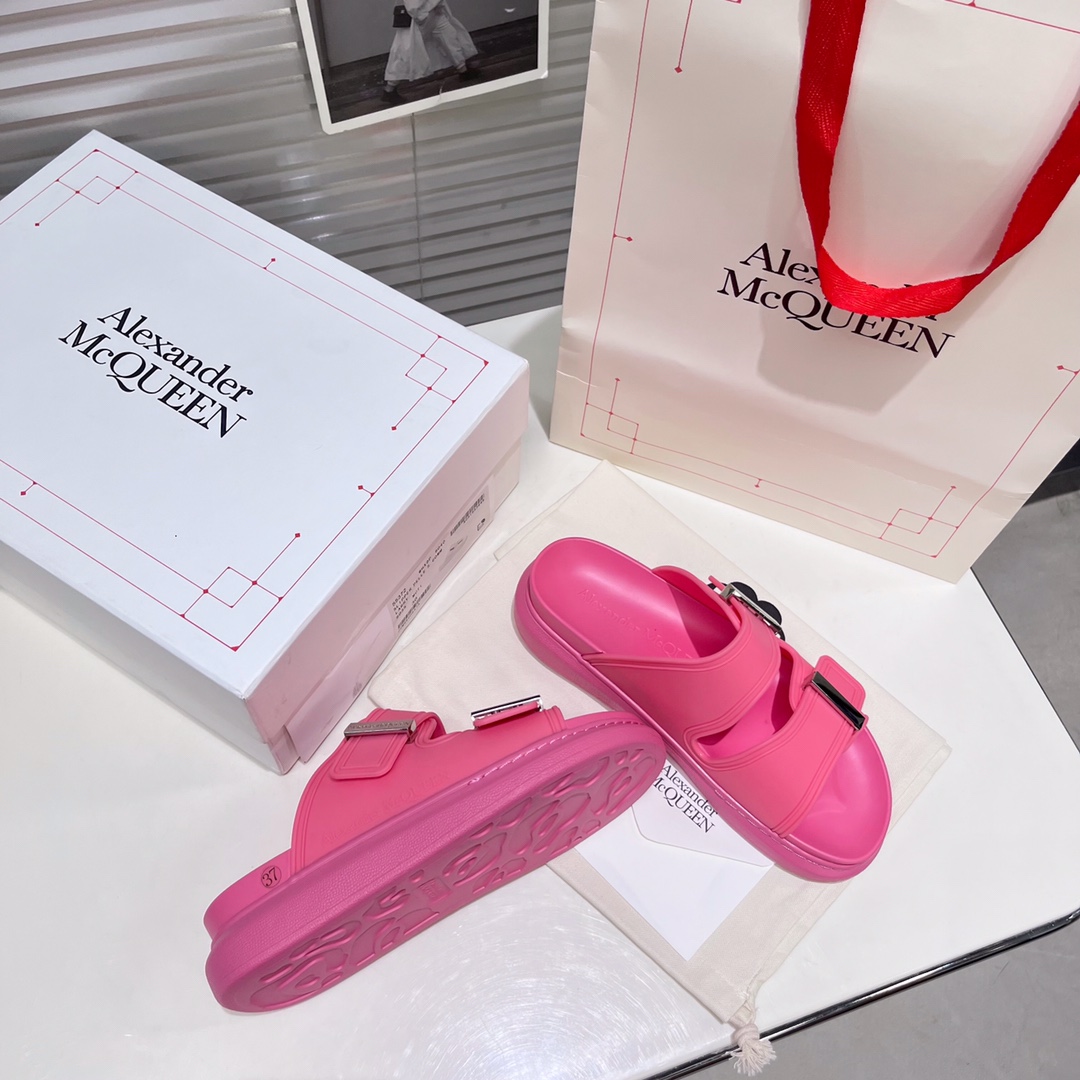 Alexander Mqueen Women's Hybrid Slide In Coral - FashionPlug