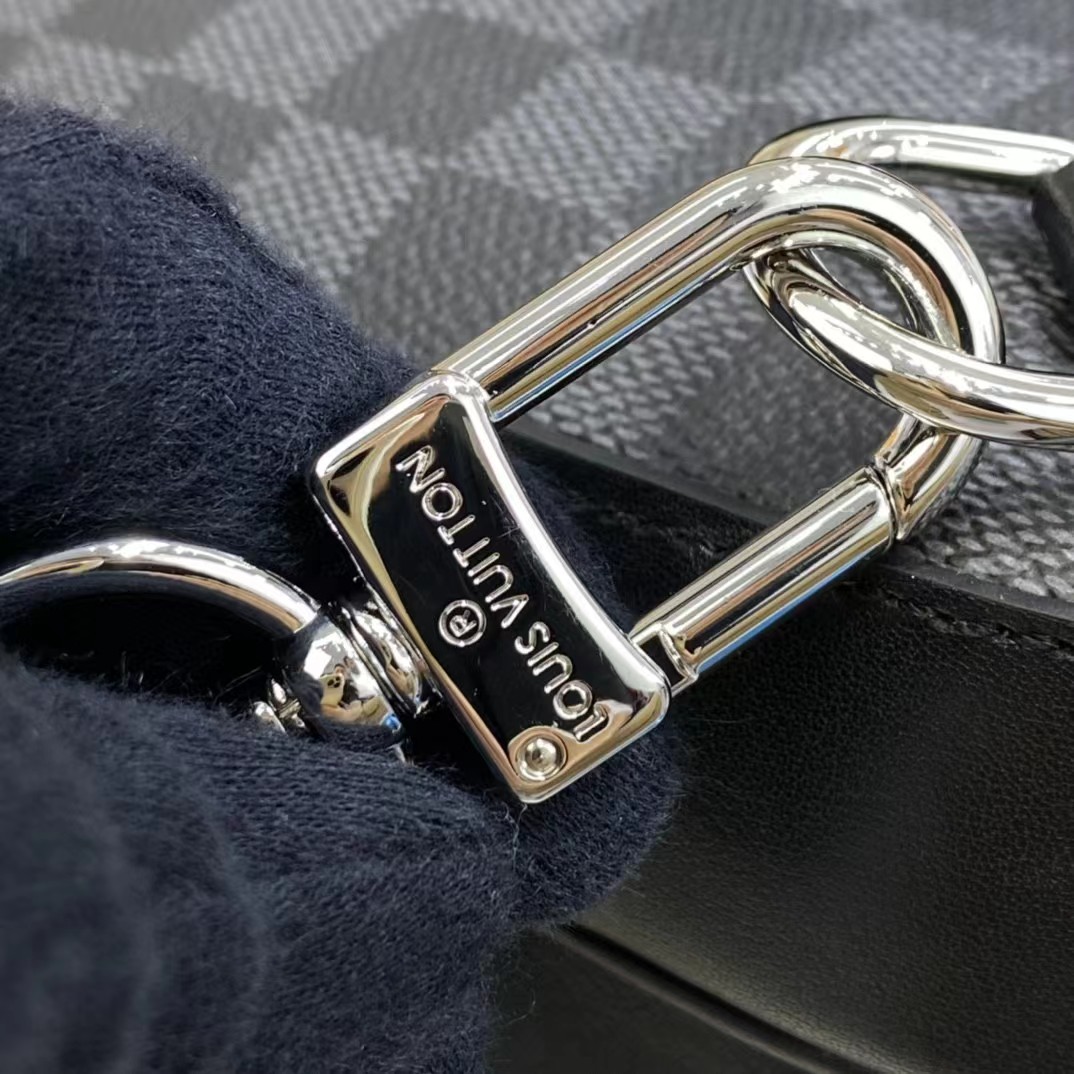 Louis Vuitton Amazone Sling Bag(17-21-6cm) - FashionPlug