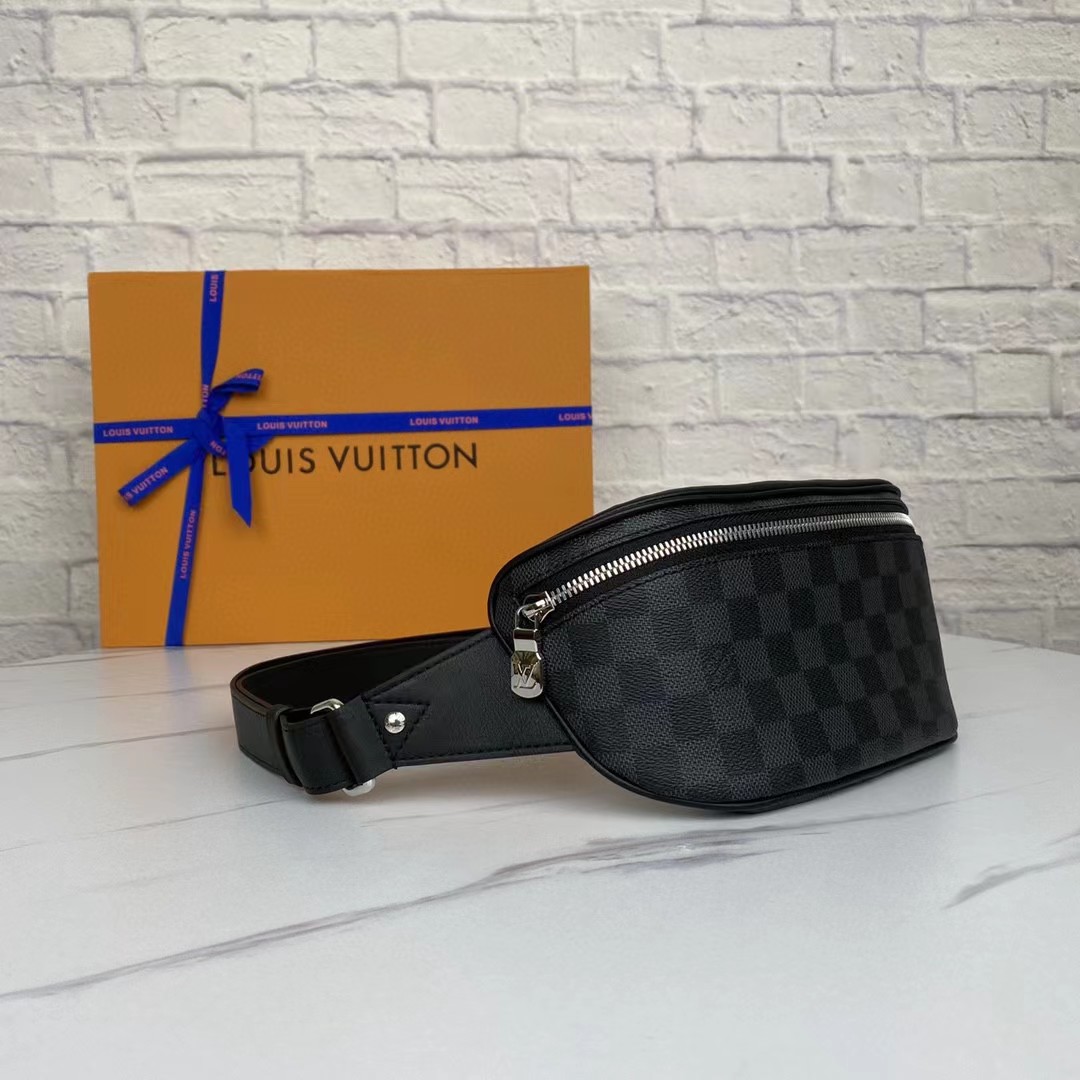 Louis Vuitton Campus Bumbag(26-13-7cm) - FashionPlug