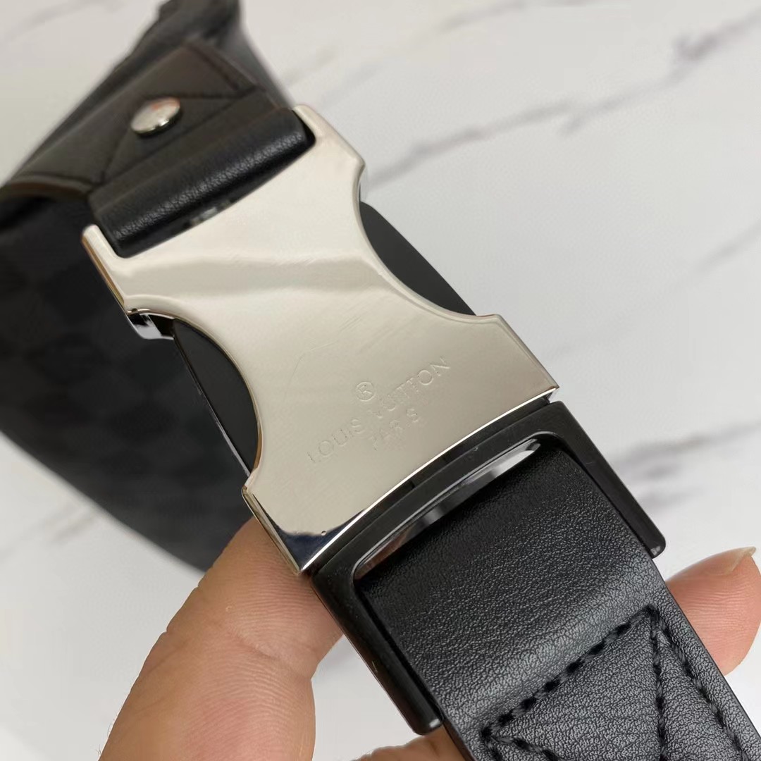 Louis Vuitton Campus Bumbag(26-13-7cm) - FashionPlug