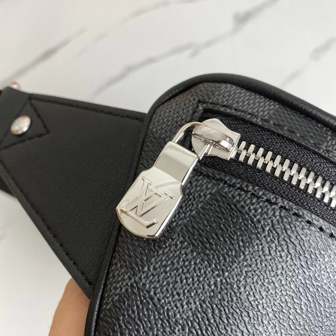 Louis Vuitton Campus Bumbag(26-13-7cm) - FashionPlug