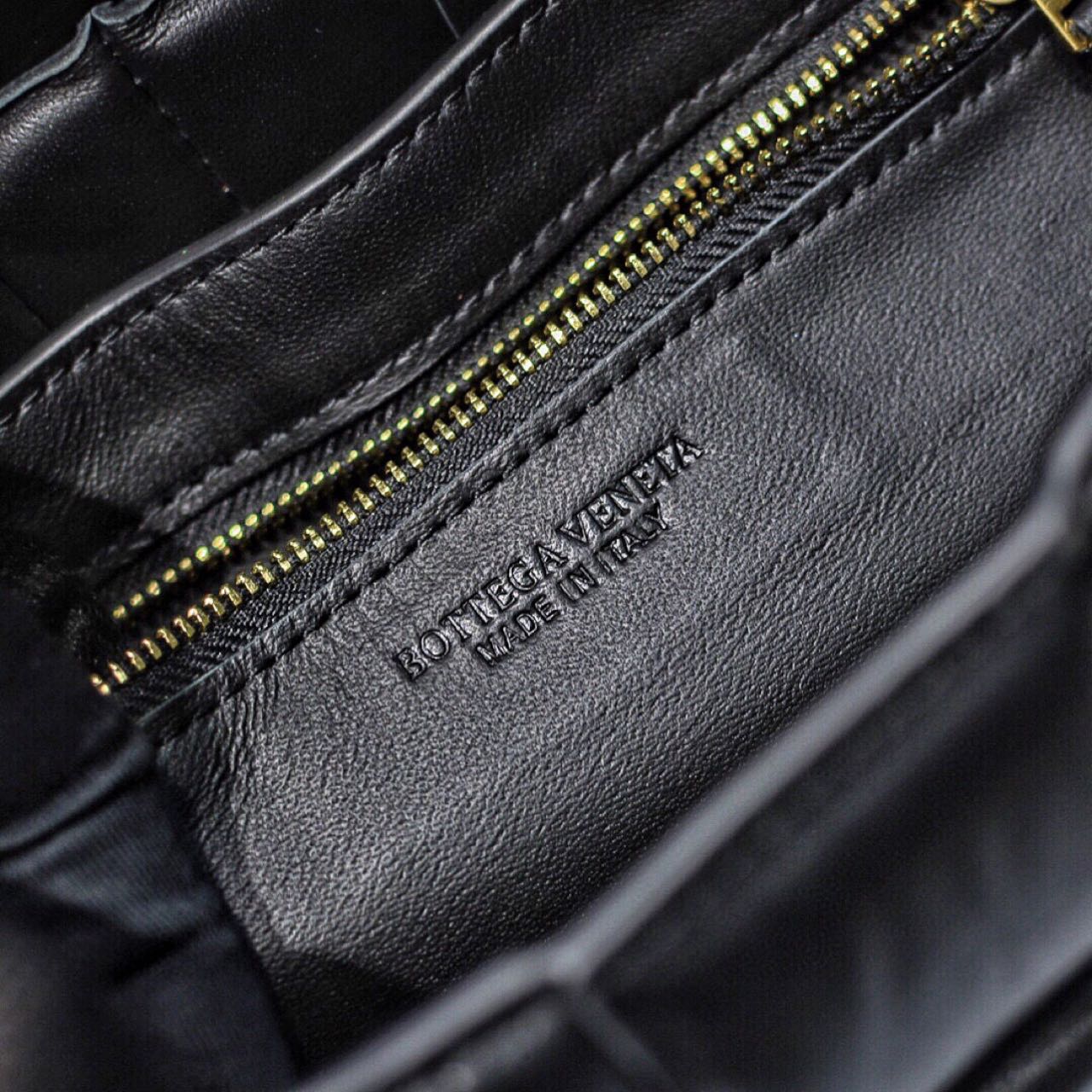 Bottega Veneta Chain Cassette Leather Crossbody Bag(26-18-8cm) - FashionPlug