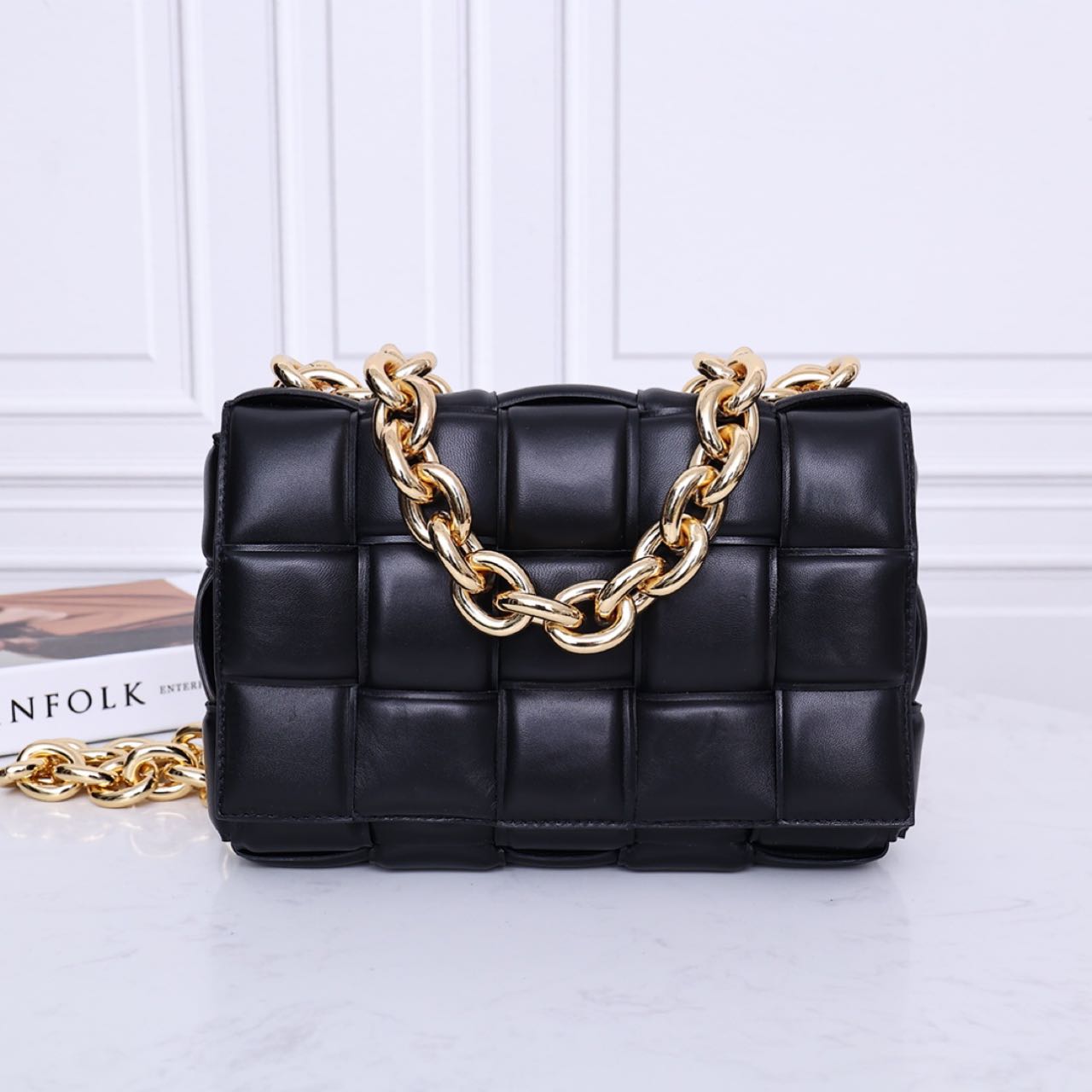Bottega Veneta Chain Cassette Leather Crossbody Bag(26-18-8cm) - FashionPlug
