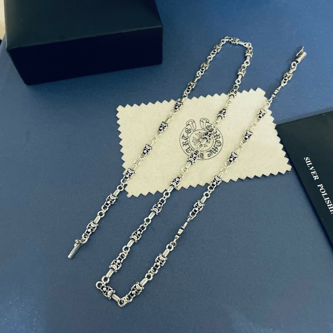 Chrome Heart Necklace - FashionPlug