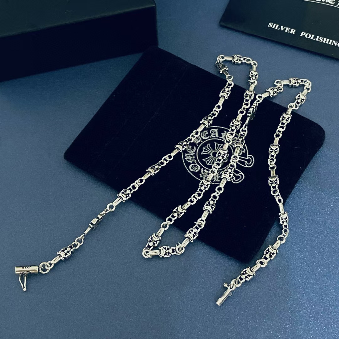 Chrome Heart Necklace - FashionPlug