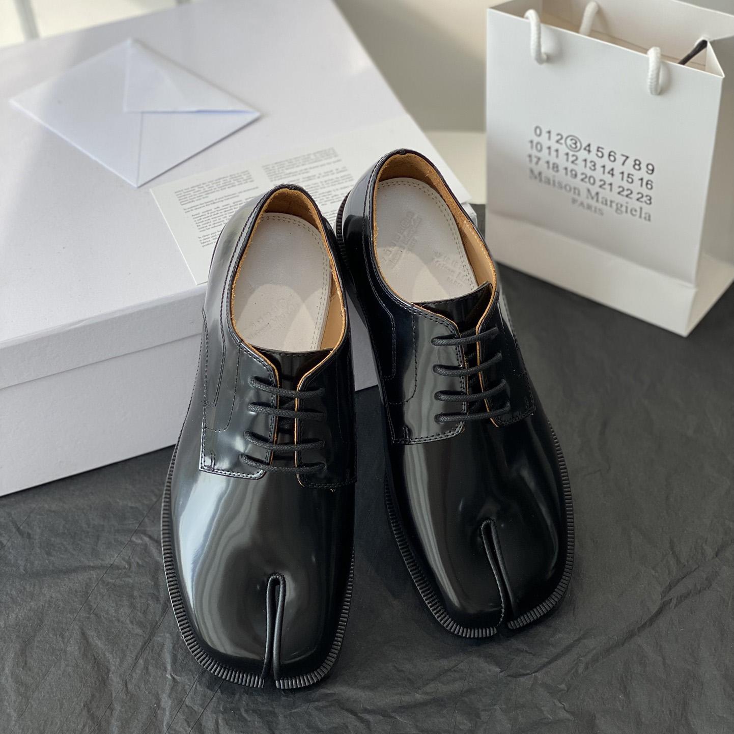Maison Margiela Tabi Leather Brogues - FashionPlug