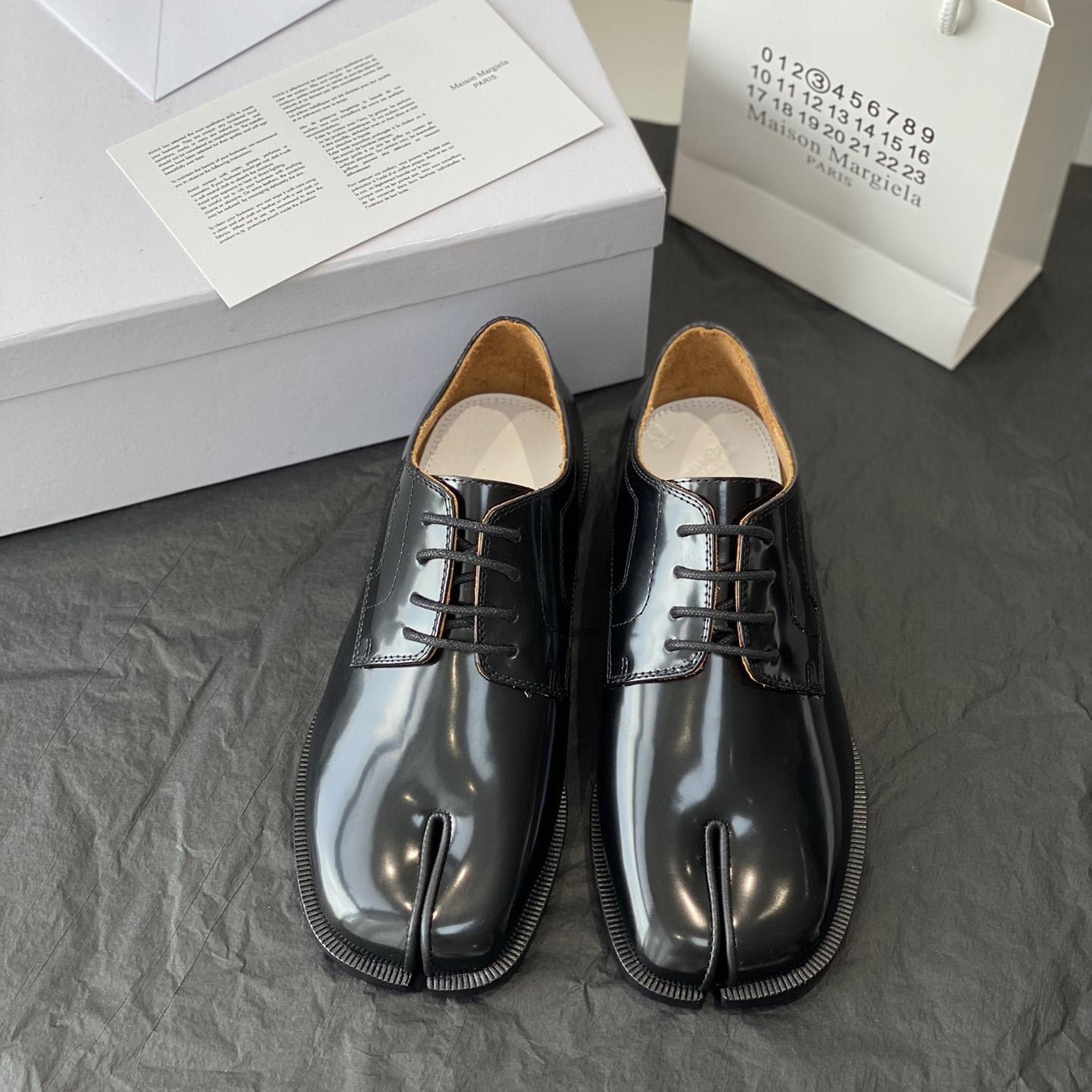 Maison Margiela Tabi Leather Brogues - FashionPlug
