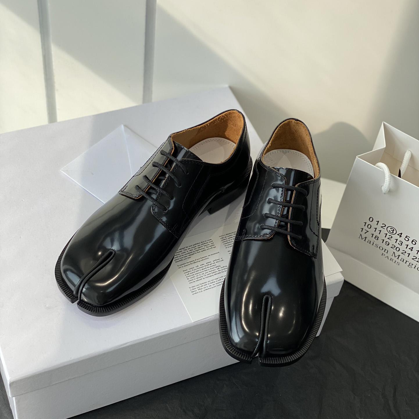 Maison Margiela Tabi Leather Brogues - FashionPlug