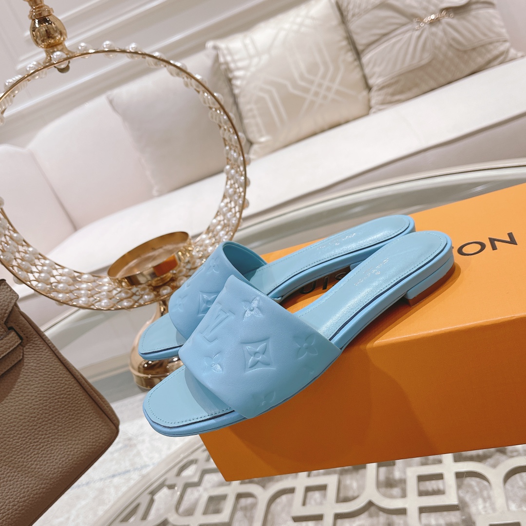 Louis Vuitton Revival Flat Mule     1A9P7D - FashionPlug