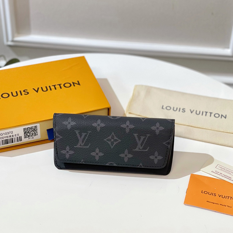 Louis Vuitton Woody Glasses Case   GI0296 - FashionPlug