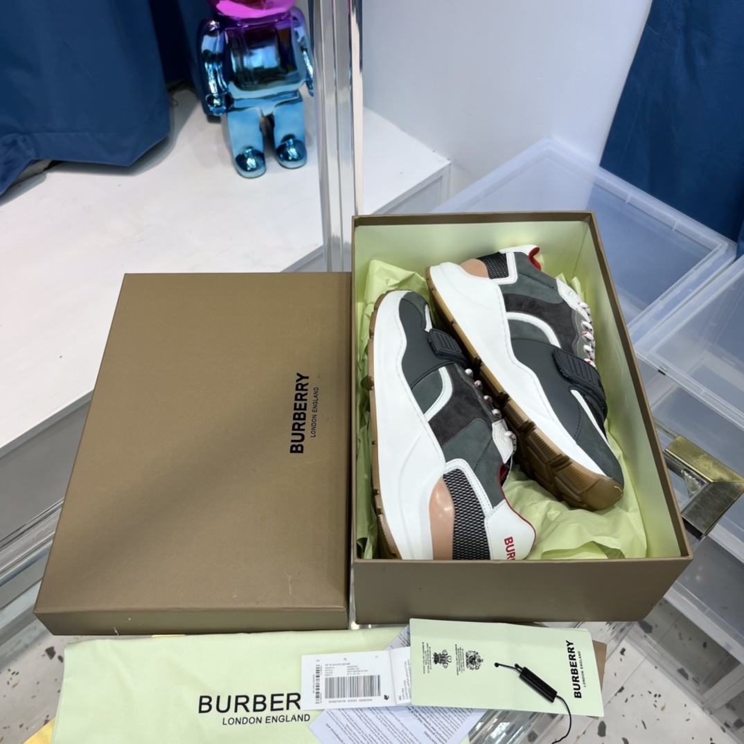 Burberry Cotton Sneakers - FashionPlug