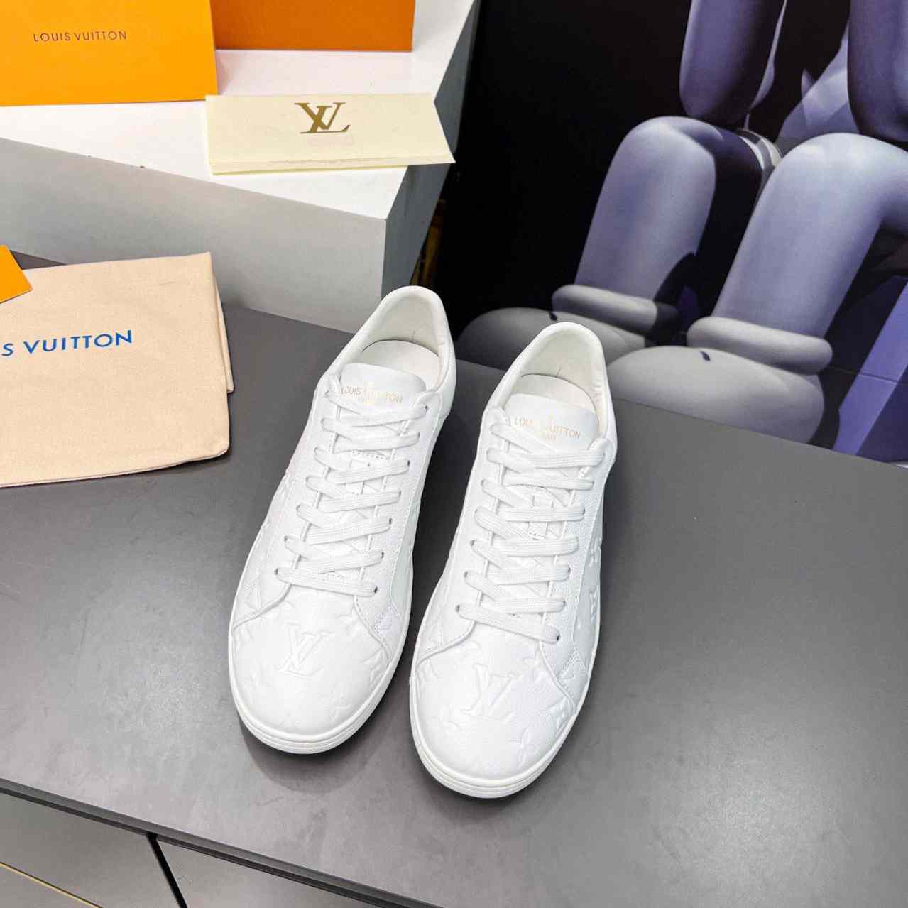 Louis Vuitton Luxembourg Sneaker    1A8QER - FashionPlug