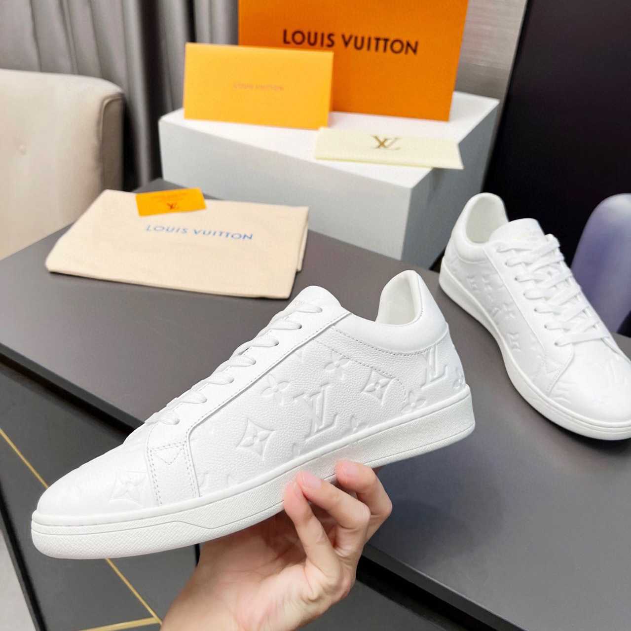 Louis Vuitton Luxembourg Sneaker    1A8QER - FashionPlug