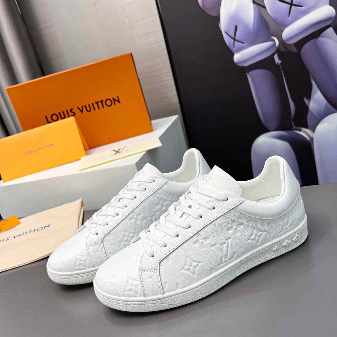 Louis Vuitton Luxembourg Sneaker    1A8QER - FashionPlug