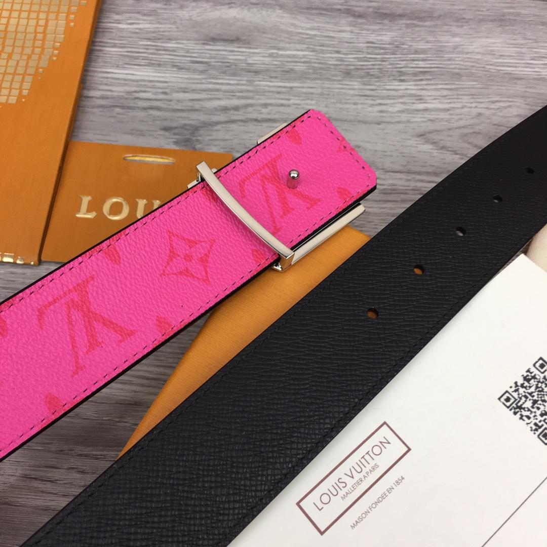 Louis Vuitton LV Pyramide 40mm Reversible - FashionPlug