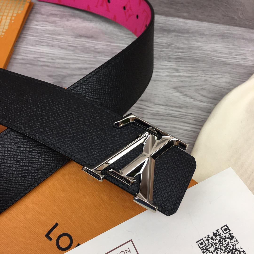 Louis Vuitton LV Pyramide 40mm Reversible - FashionPlug