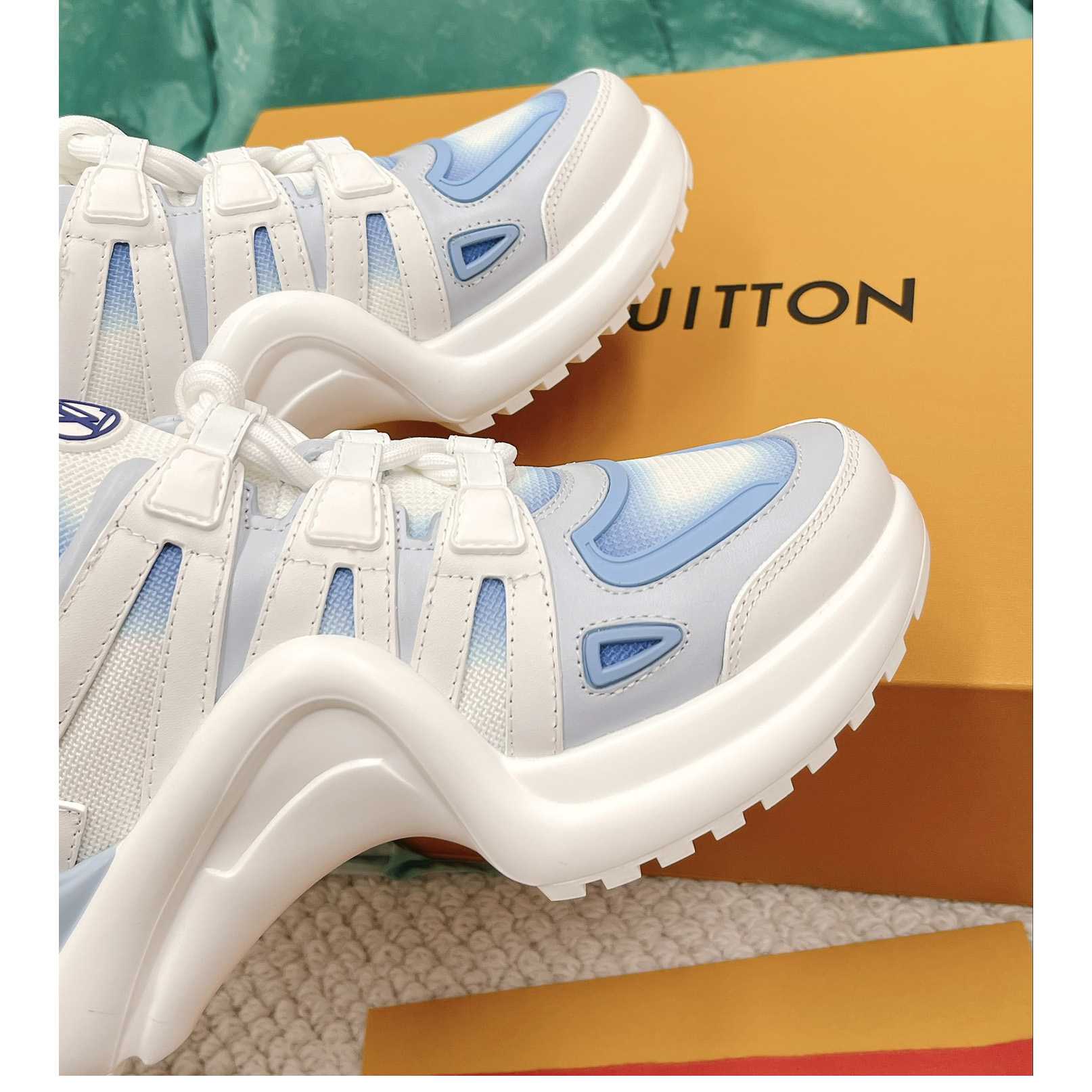 Louis Vuitton LV Archlight Sneaker       1A9RVH - FashionPlug