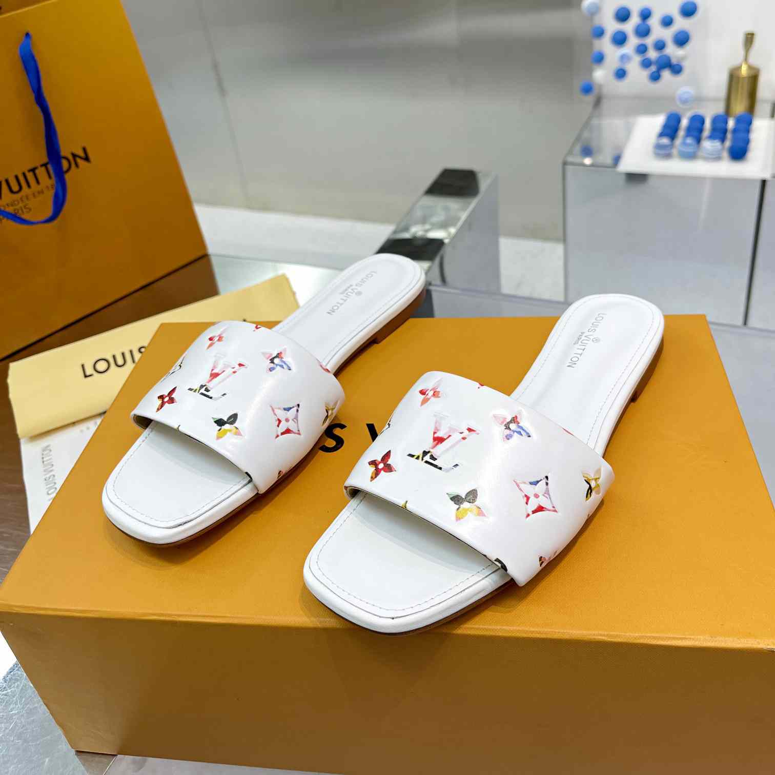 Louis Vuitton Revival Flat Mule     1AAORI - FashionPlug