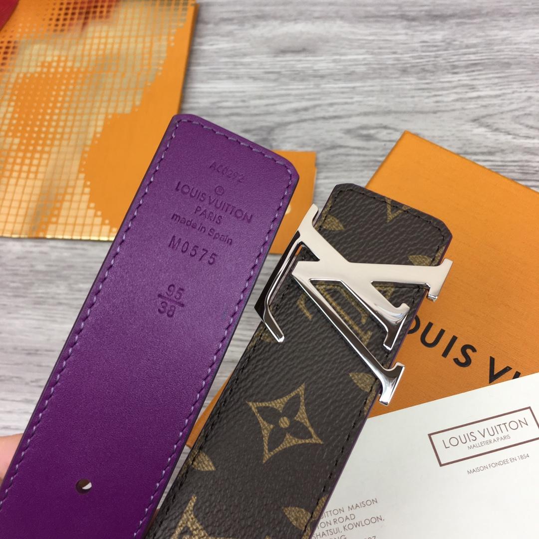 Louis Vuitton LV Initiales 40MM Reversible Belt - FashionPlug