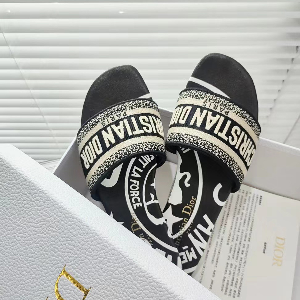 Dior Dway Slide - FashionPlug