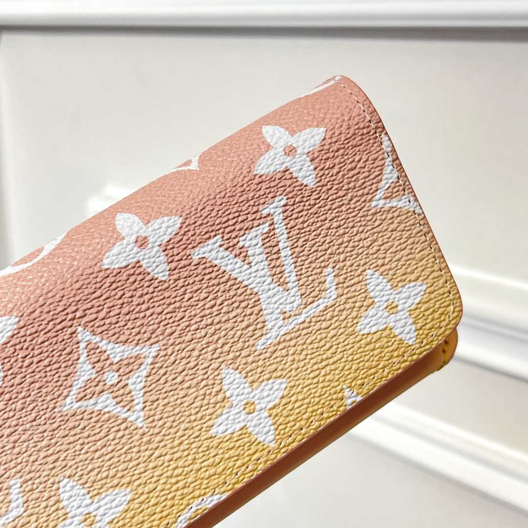 Louis Vuitton Woody Glasses Case   GI0620 - FashionPlug