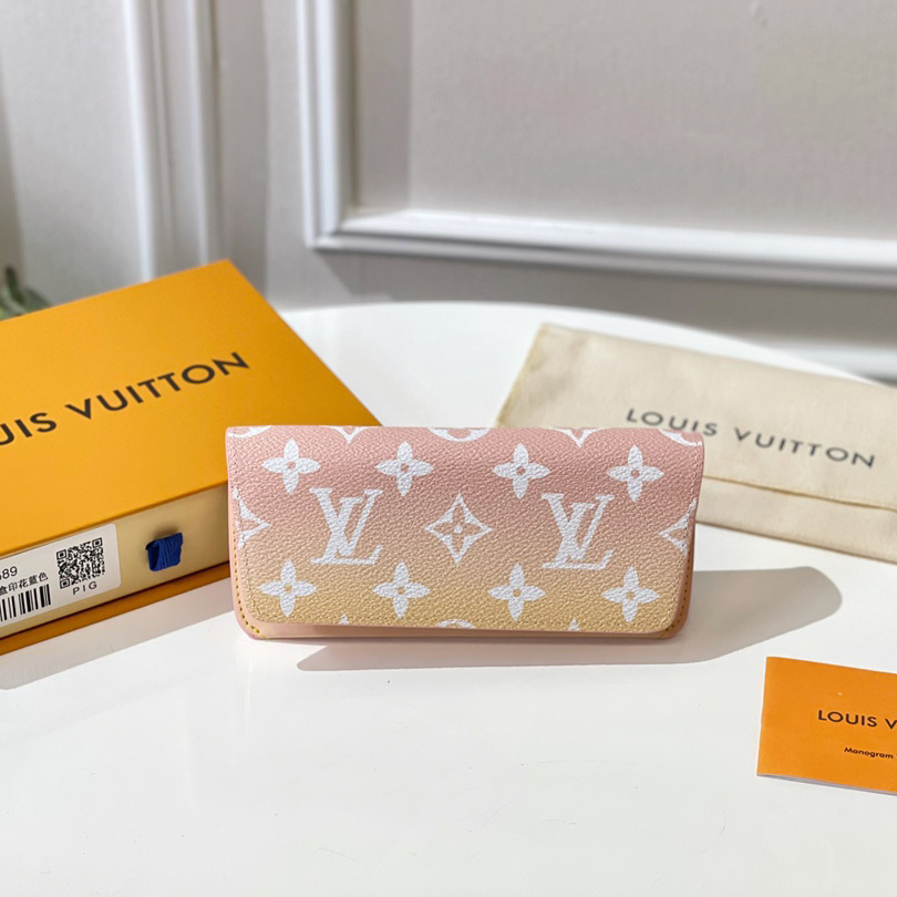 Louis Vuitton Woody Glasses Case   GI0620 - FashionPlug