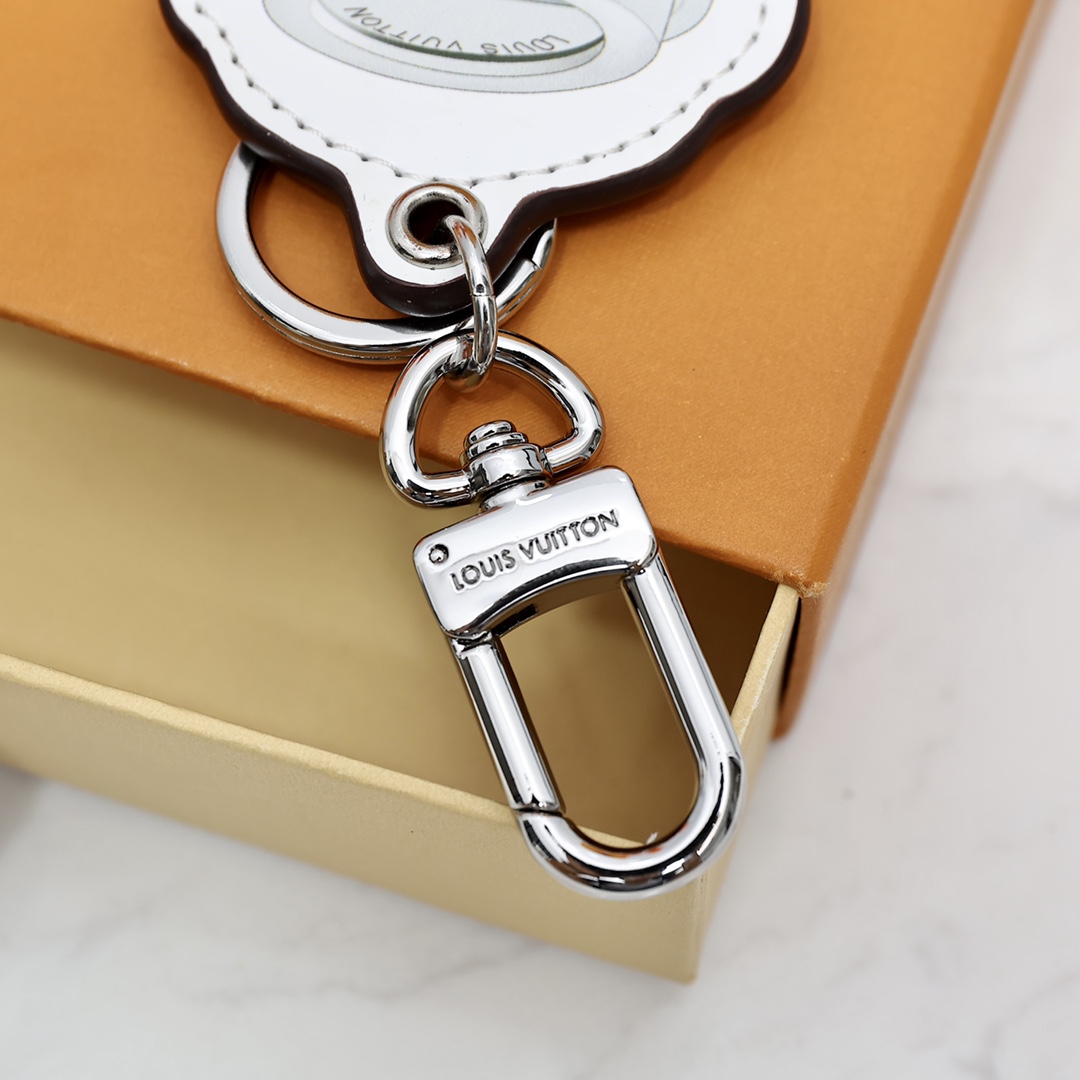 Louis Vuitton Everyday Lv Cup    MP3108 - FashionPlug