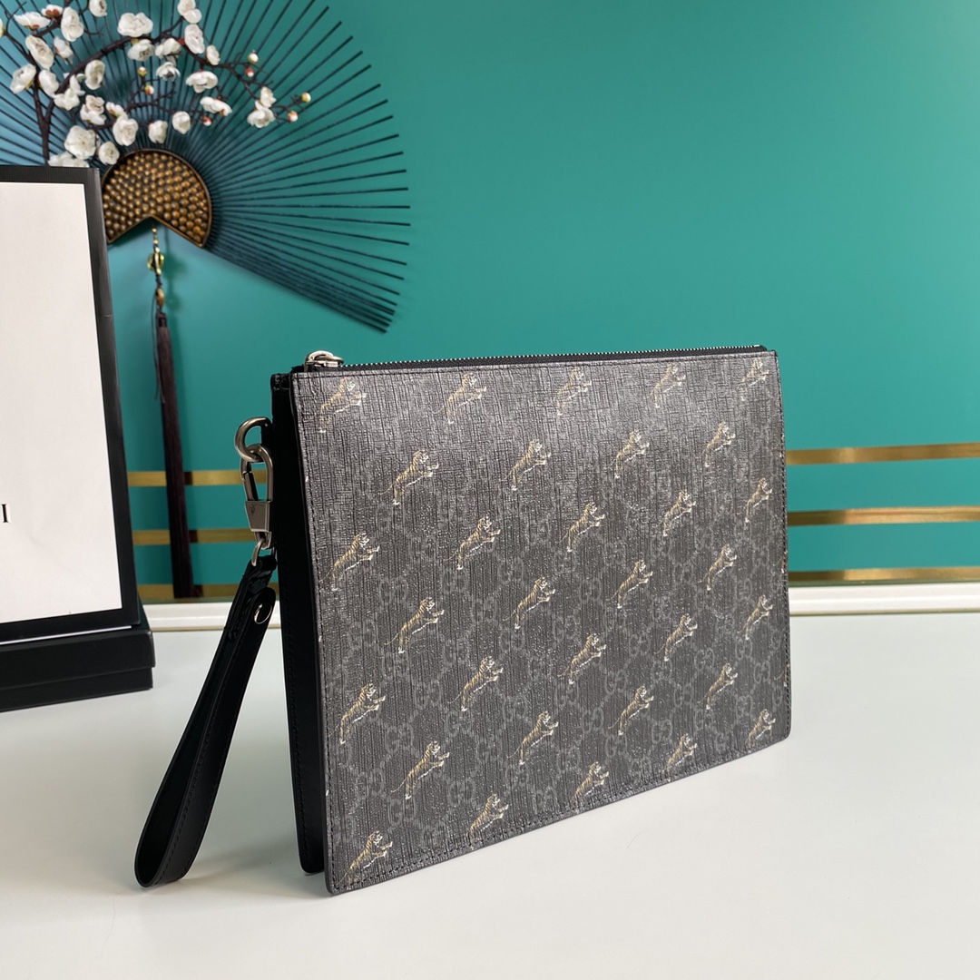 Gucci Black GG Pouch(28-22-3.5cm) - FashionPlug
