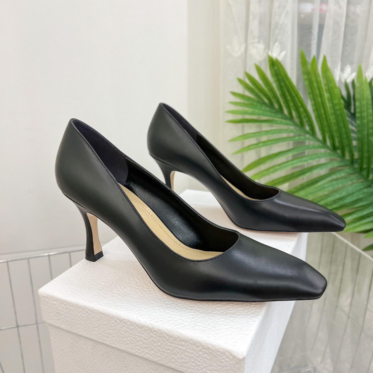 Dior Attract Pump - FashionPlug
