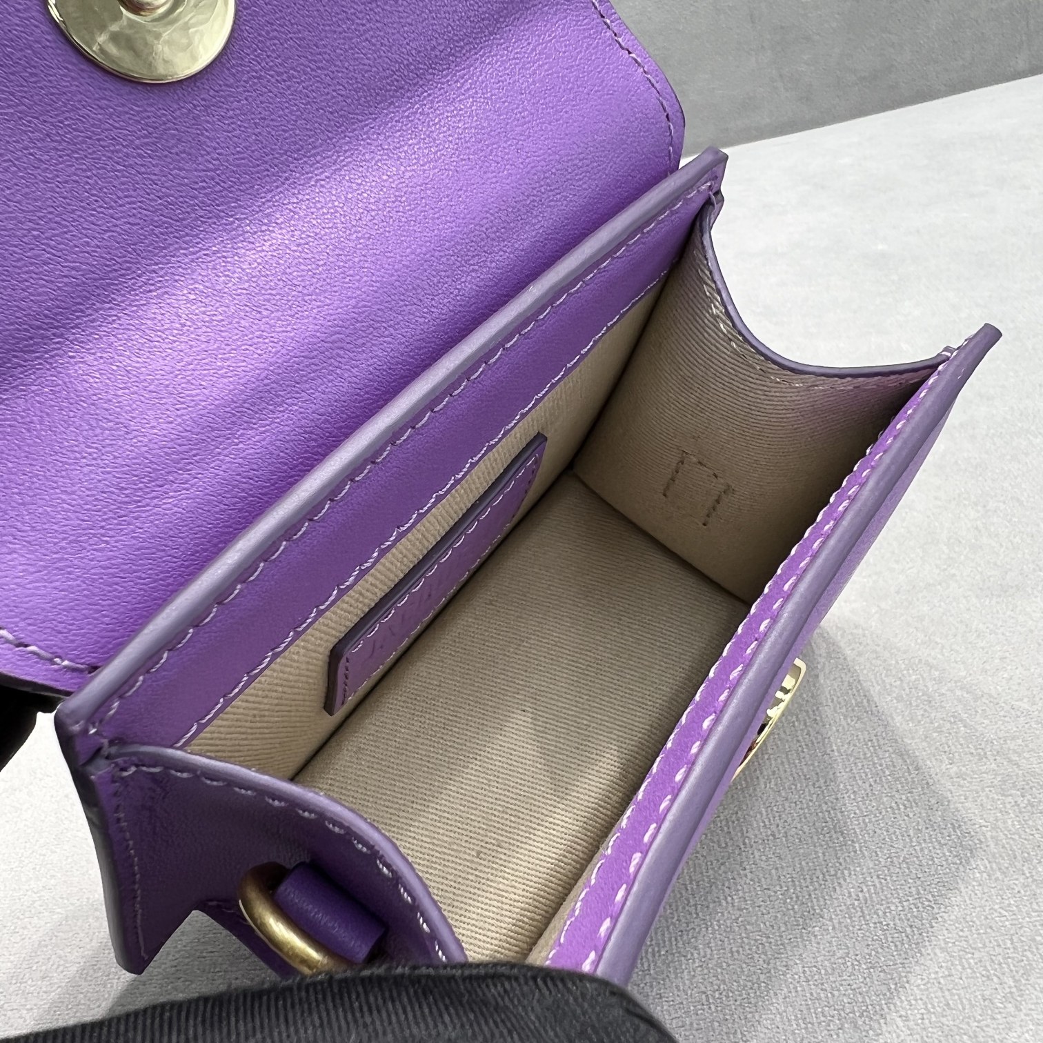 Jacquemus Le Chiquito Signature Mini Handbag(12-8-5cm) - FashionPlug