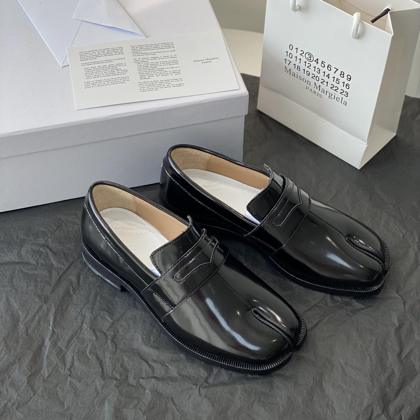 Maison Margiela Tabi Leather Loafers - FashionPlug
